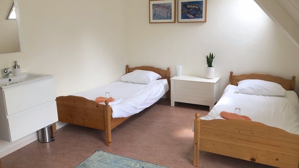 Peach, a bedroom in the House