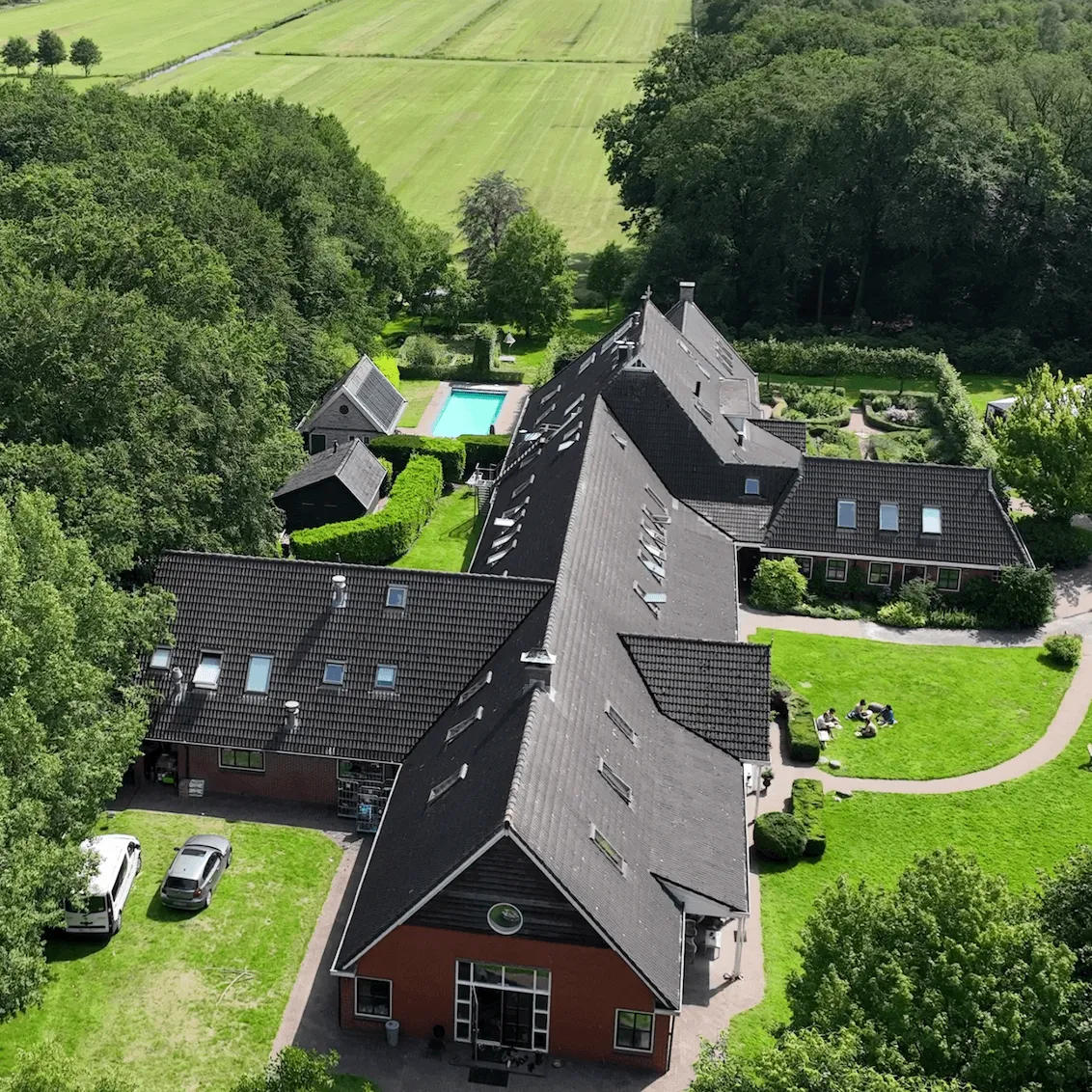 Het volledige landgoed van New Eden vanuit de lucht